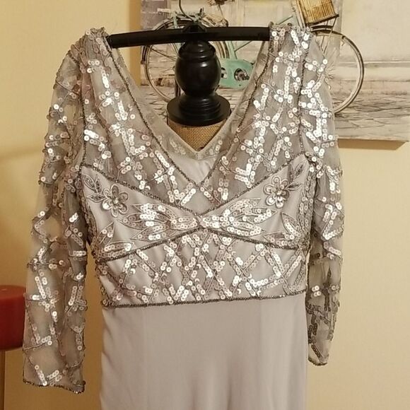 Sue Wong Platinum Silver Sequin Maxi Gown size 2 - Picture 7 of 11